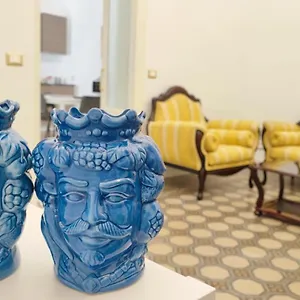 https://duhome-apartment-in-the-heart-of-catania.sicilyhotelsitaly.net