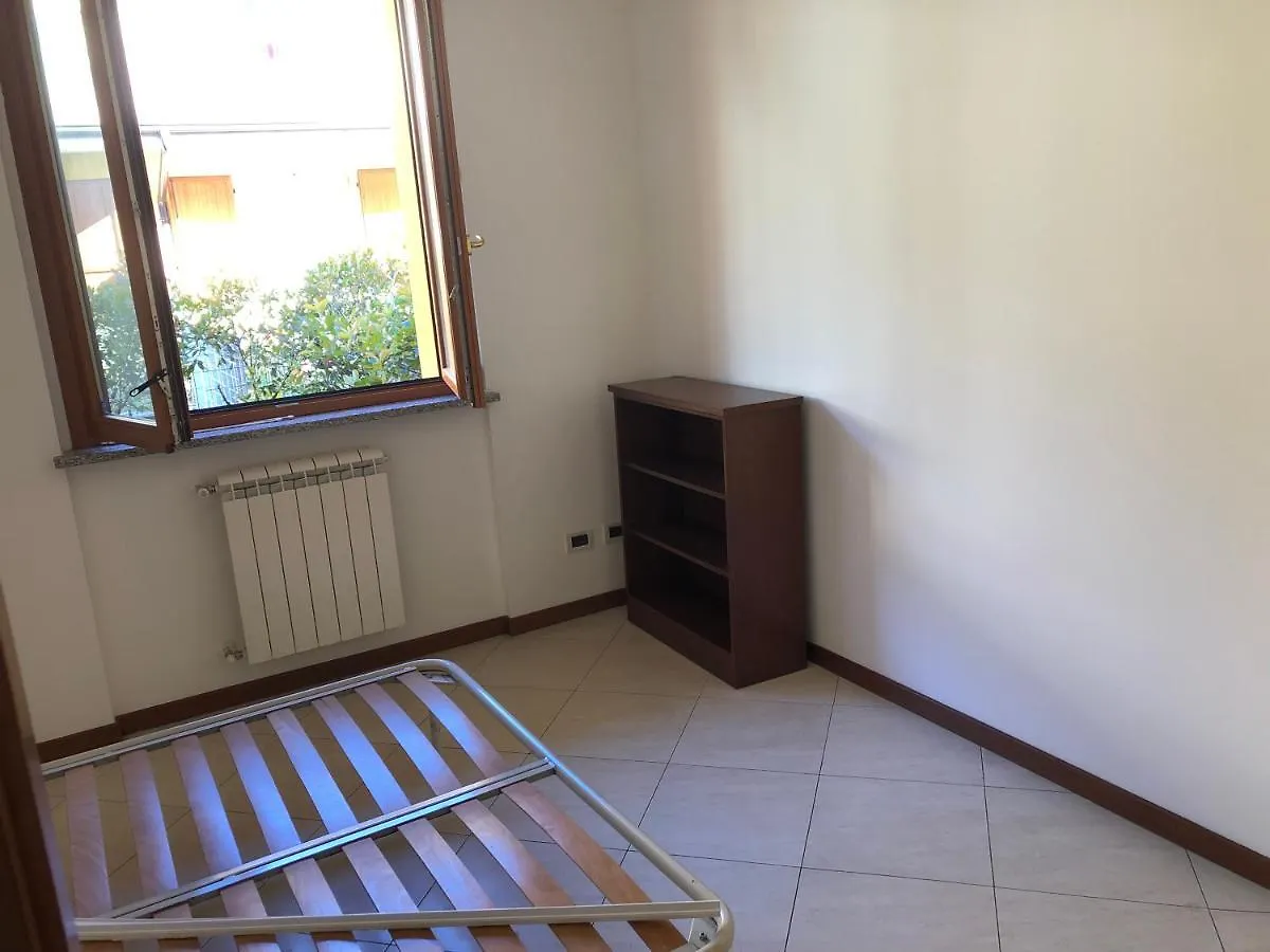 אוסיו סוטו Trilocale In Villetta Piano Terra Indipendente אוסיו סוטו